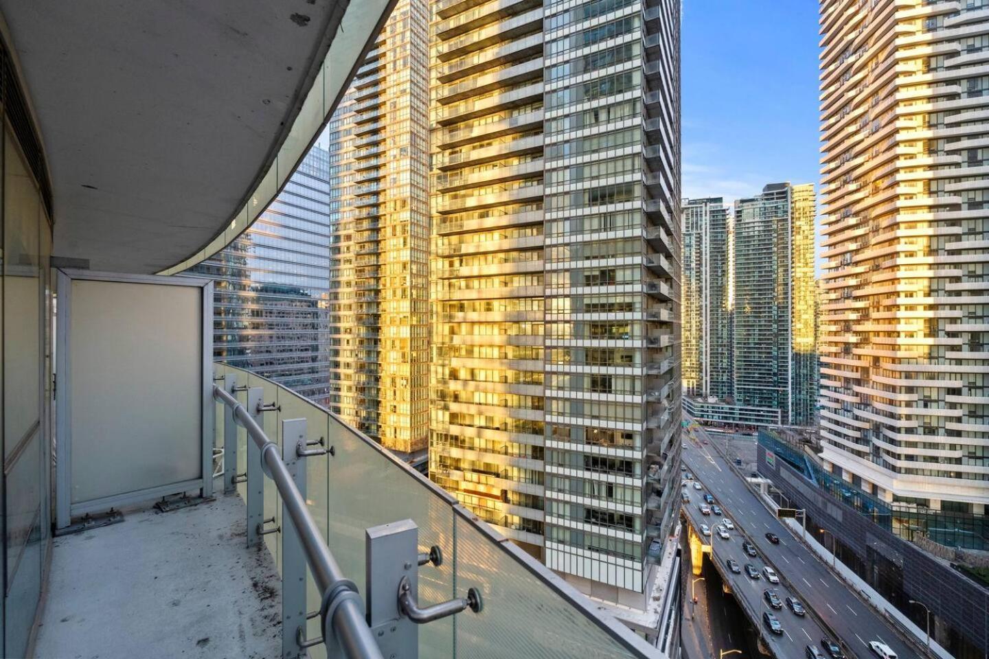 Home Away From Home Toronto Eksteriør billede